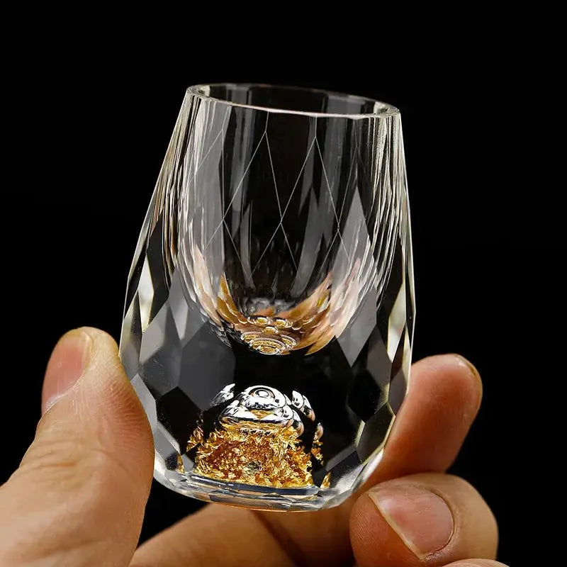 Crystal Shot Glasses with an Elegant Cut – Set of 6 Glasses