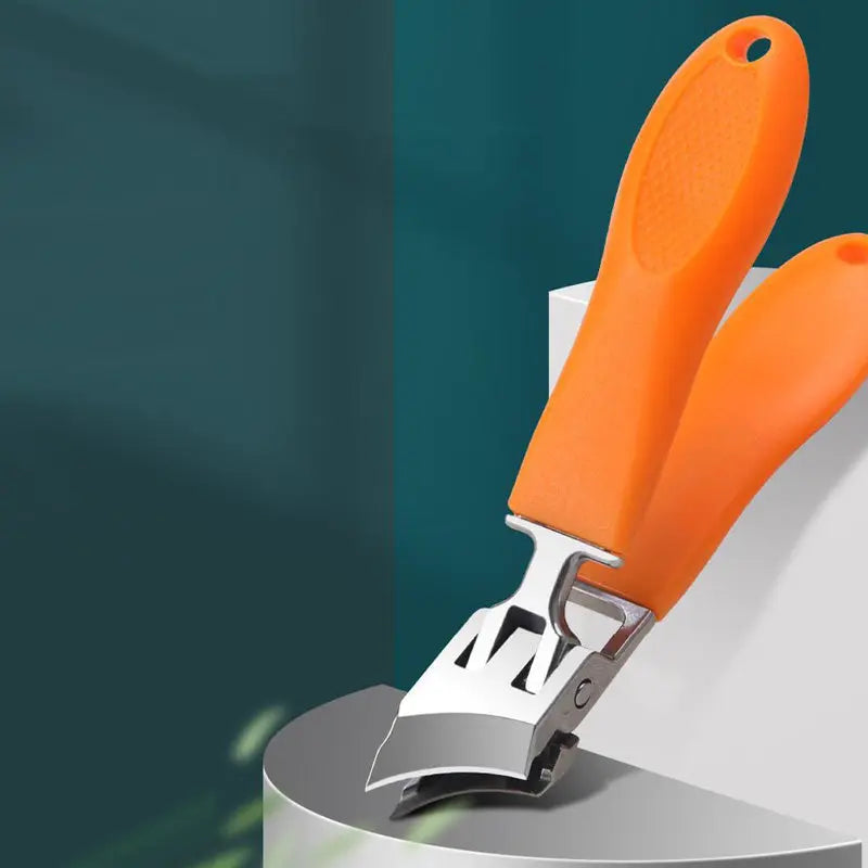 Nail Clippers with a Wide Handle & Splash Guard – For Thick Nails, No Hassle