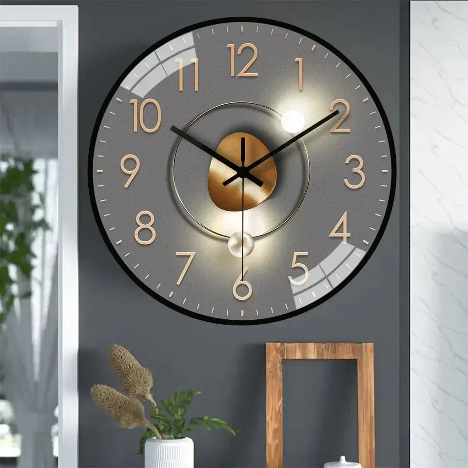Silent Wall Clock, Ø 20 cm – Glass Cover & Metal Hands, No Ticking